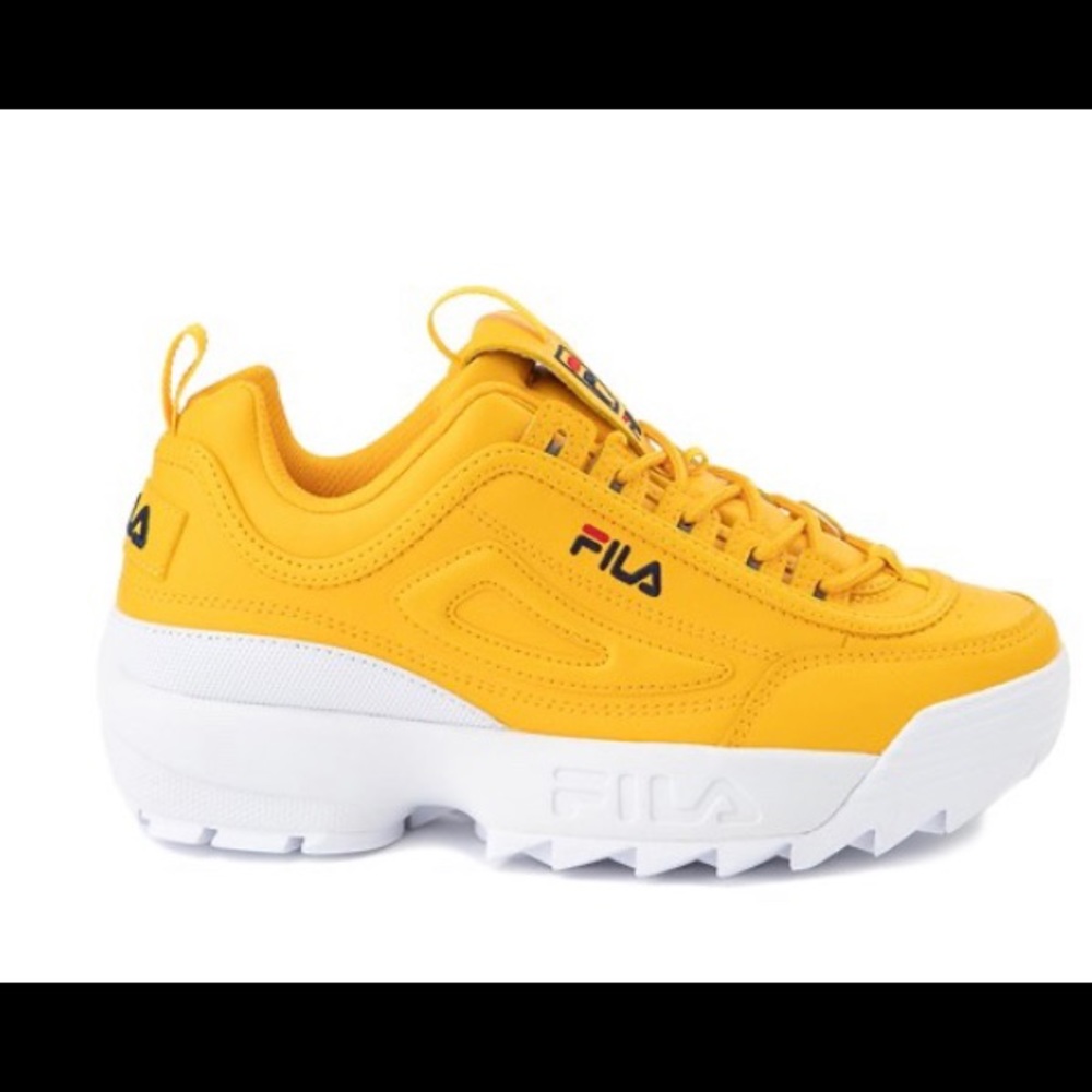 NWOT Yellow Fila sneakers size 7 Women